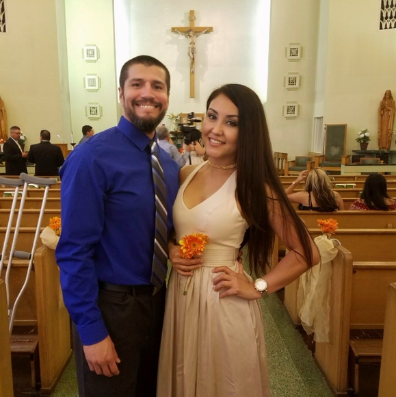 Vera Wang V Neck Halter Gown with Sash - Picture 6 of 8